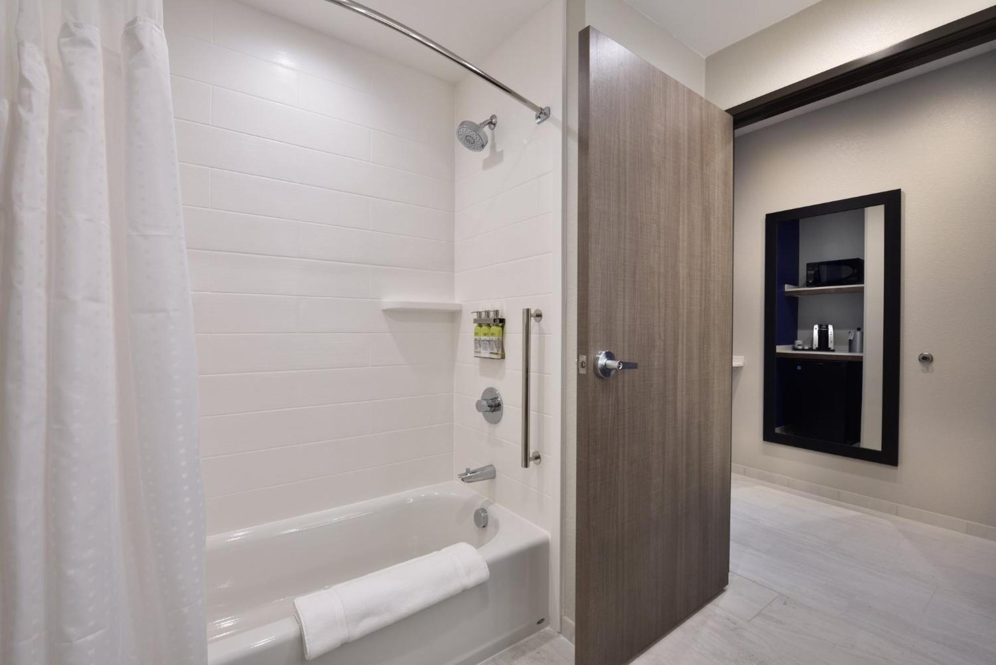 Holiday Inn Express & Suites Spring - Woodlands Area By Ihg Exterior foto